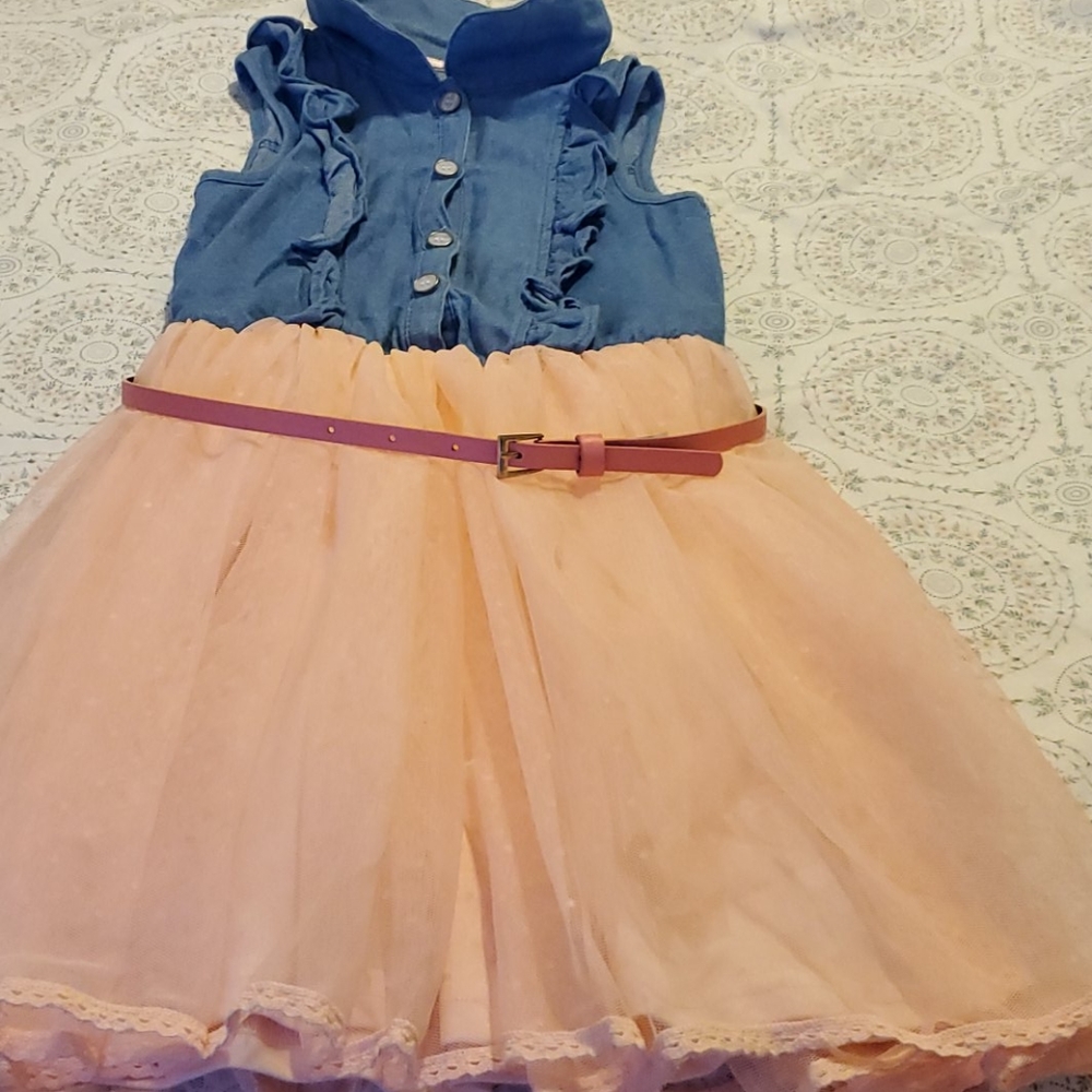 Girls dress
